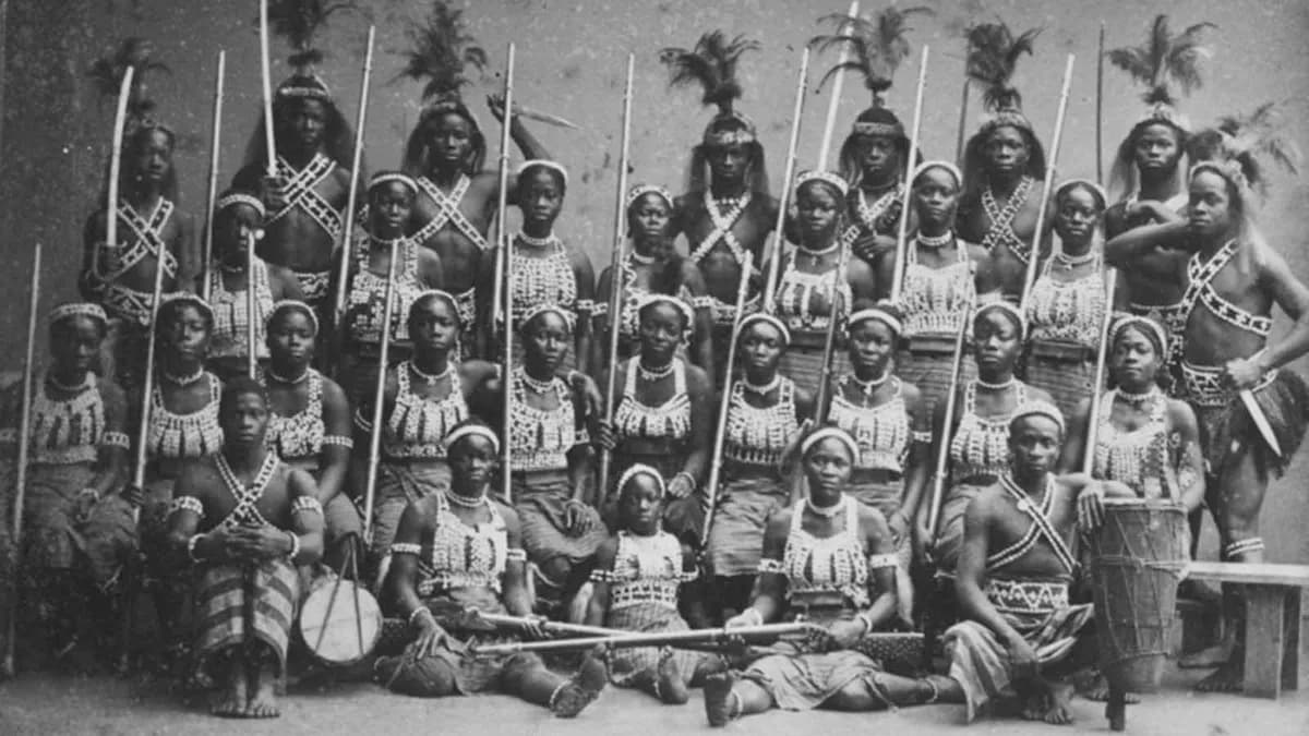Les Agojié | les amazones du Dahomey