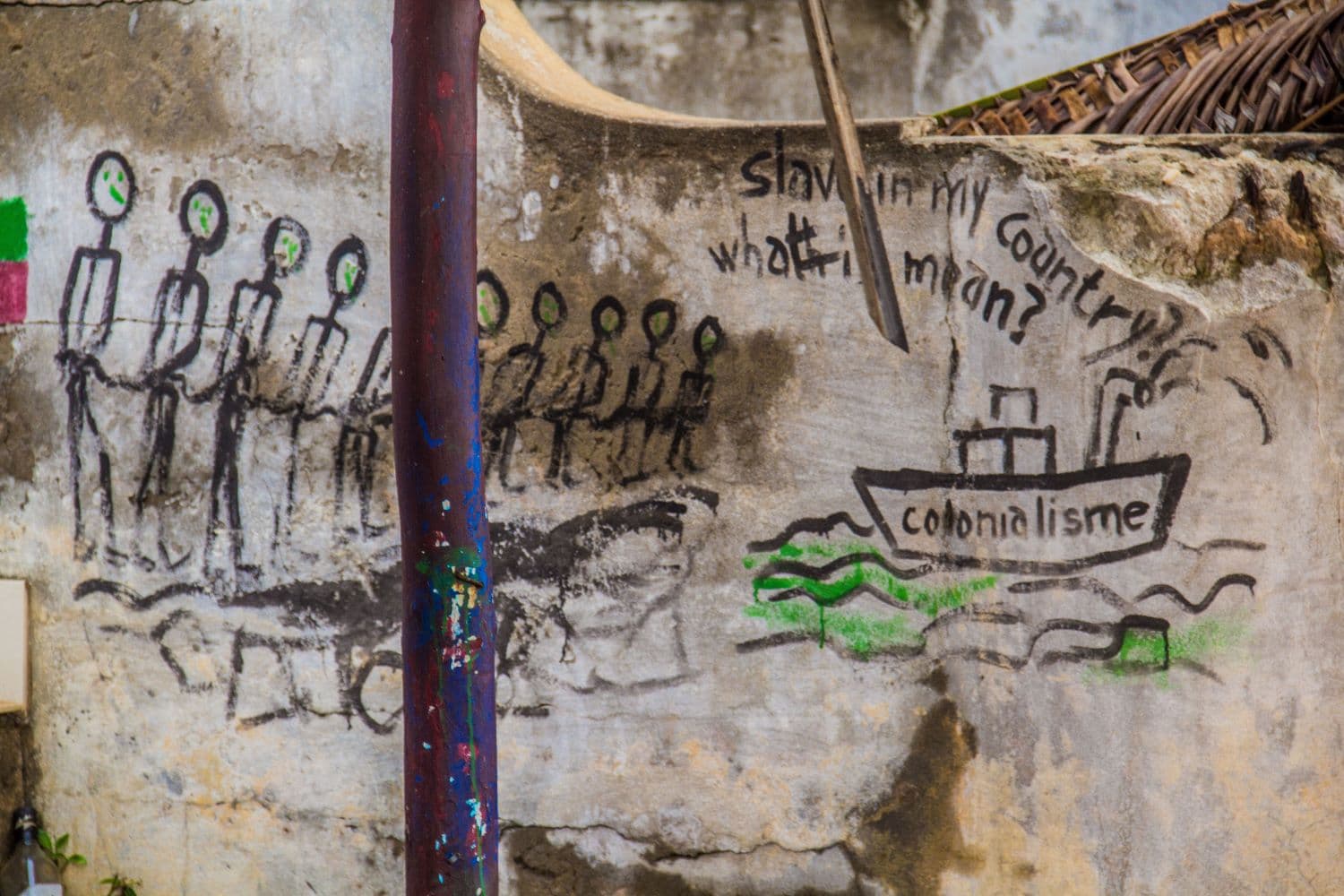 Fresque montrant la réalité de l'esclavage à Ouidah